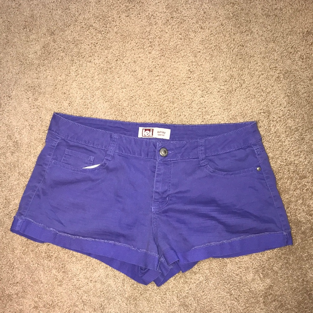 Purple short shorts!